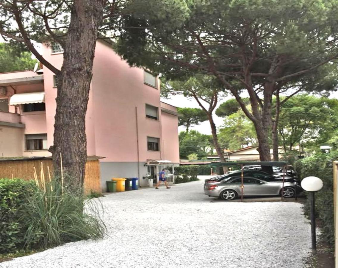 Storyville Simple Stay Cinquale Esterno foto